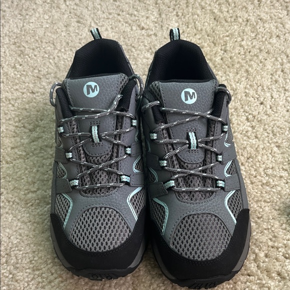 Merrell Black and Gray Athletic Shoes, NWT, size 6 Wide - Picture 3 of 11